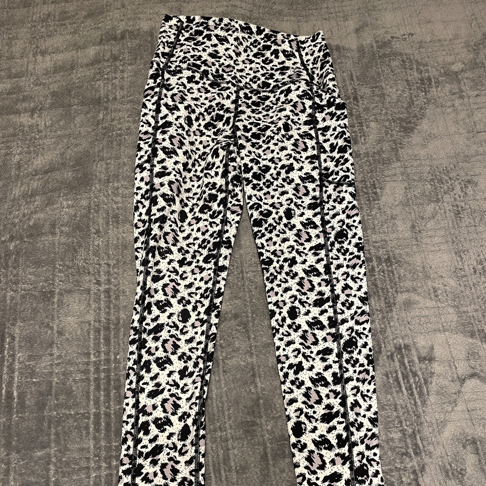 Zyia Snow Leopard Leggings